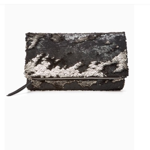 Stella & Dot Handbags - NEW VERSATILE 2 IN 1 MARGEAUX CLUTCH